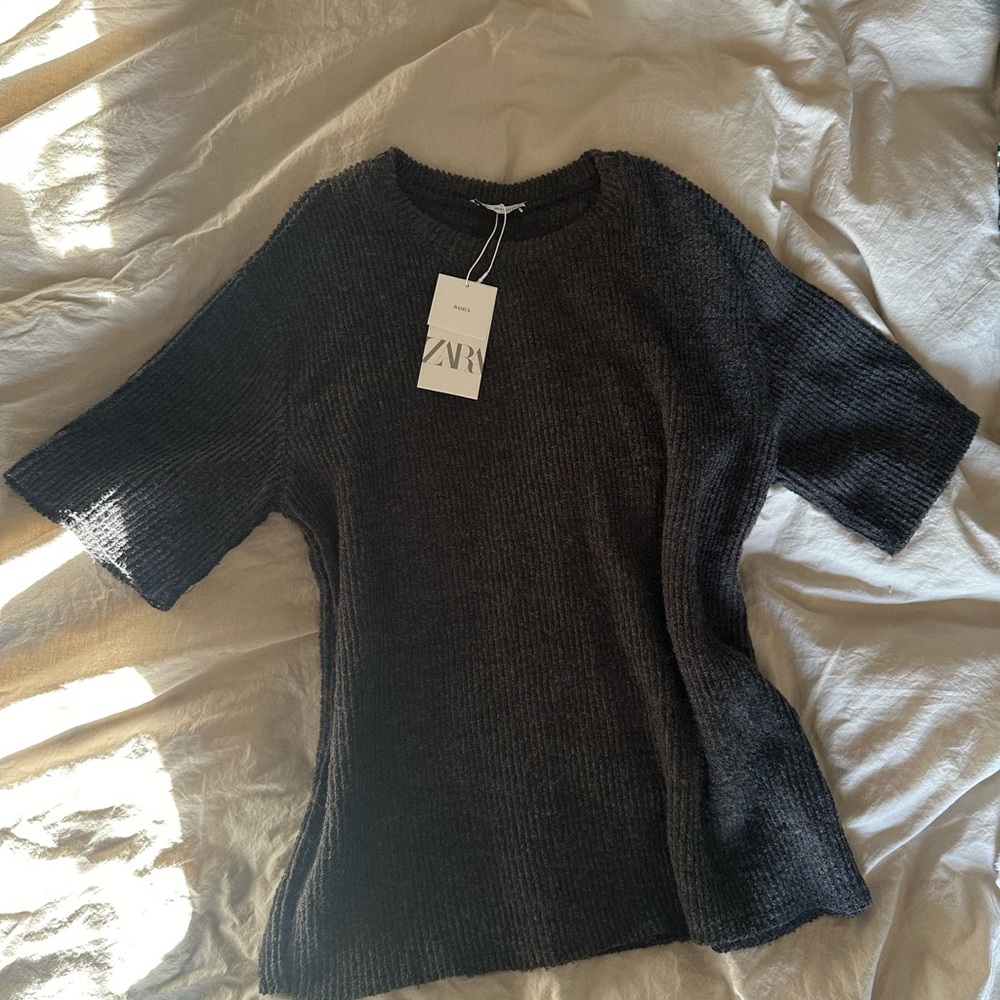 Gray knit top